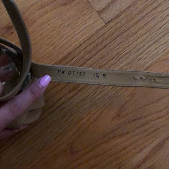 Stuart Weitzman Nude Heel - Picture 3 of 7